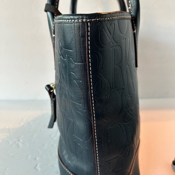 Dooney  & Bourke NWOT Navy Signature Embossed Leather Shoulder Bag - Picture 5 of 10